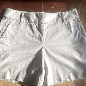 Women’s Loft size 8 Chino Shorts